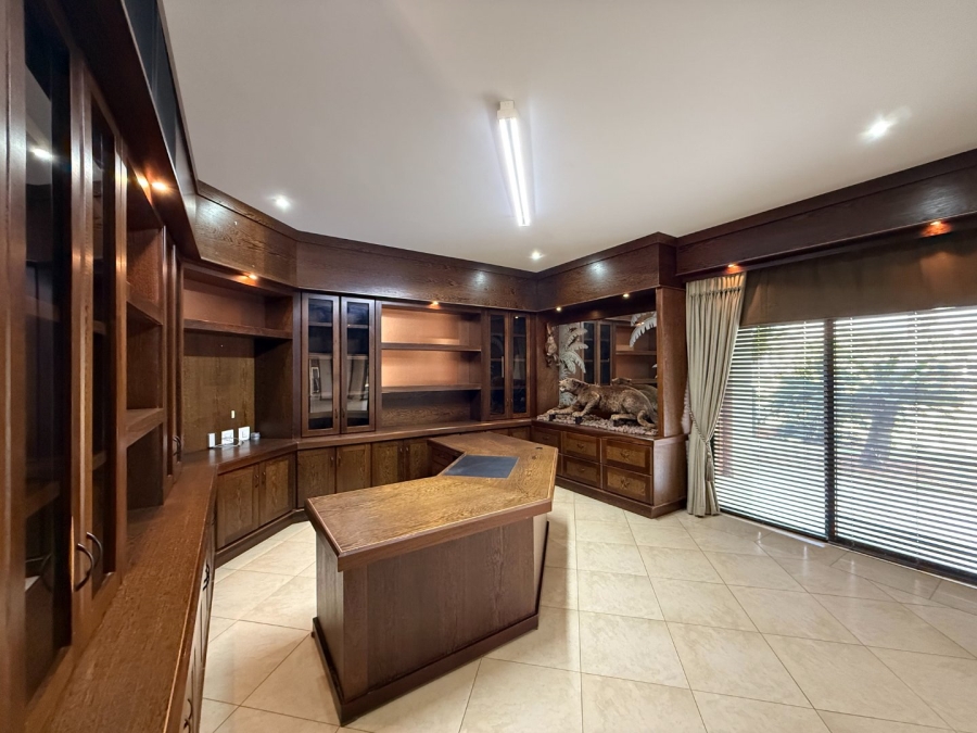 4 Bedroom Property for Sale in WestLake Country Safari Estate North West
